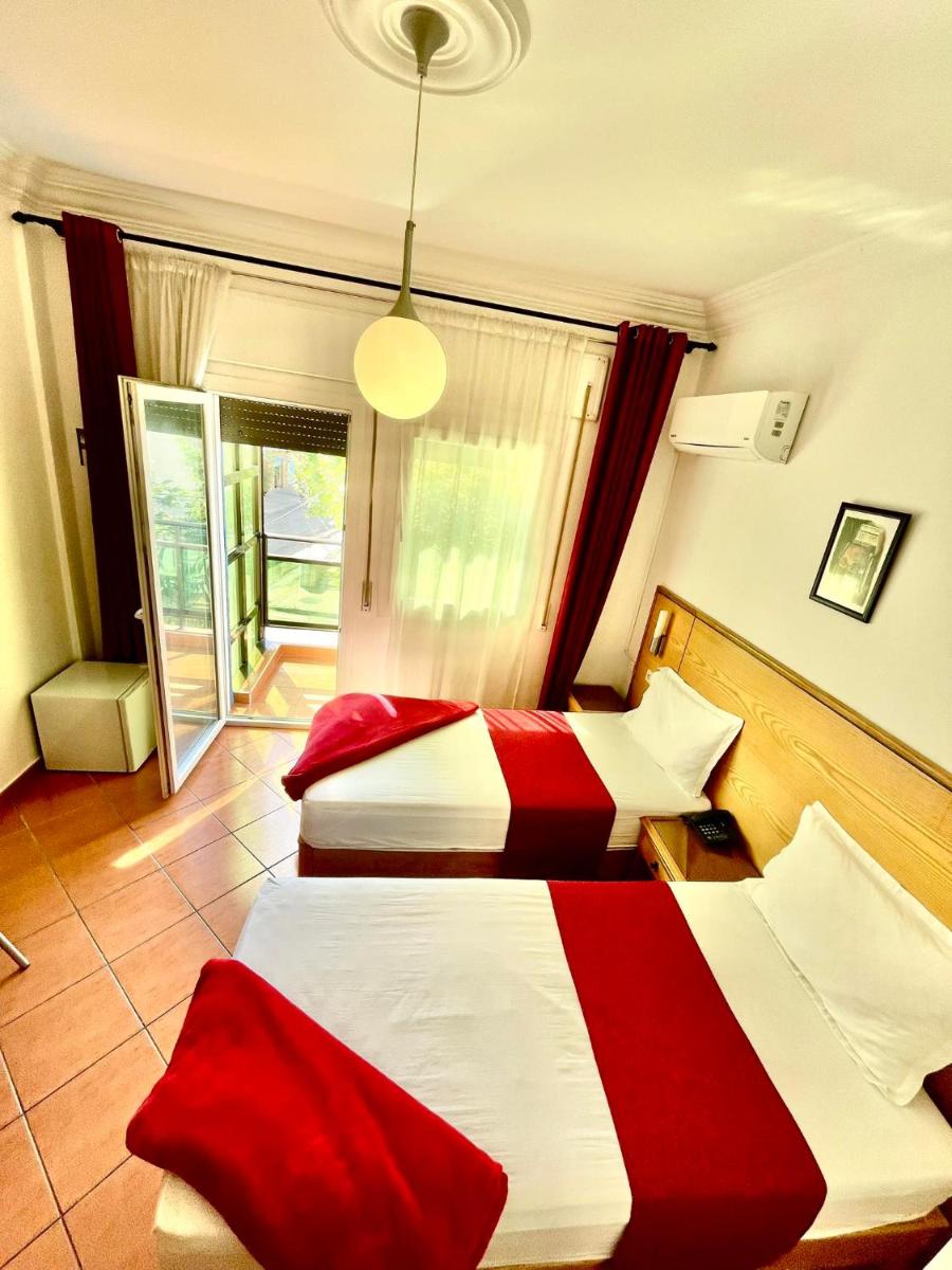 Sary's Hotel - Housity