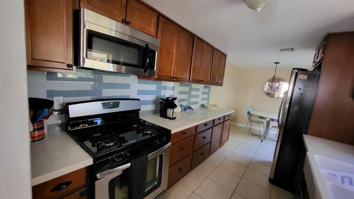 U2 - Private 2BR Walkup APT in DT PHX with pkg - Housity