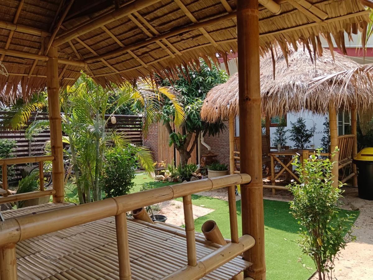 Bamboo homestay at samroiyot - Housity