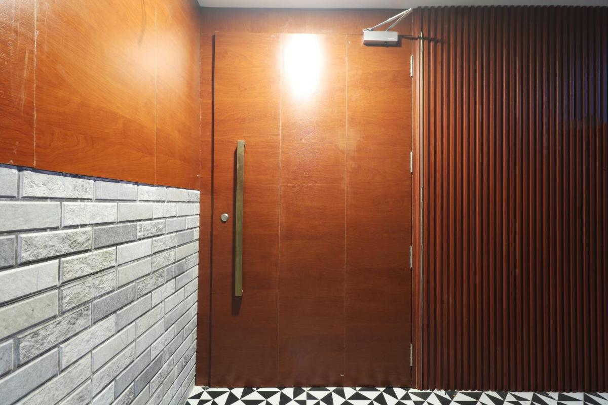 Hotel Aura Dombivali - Housity