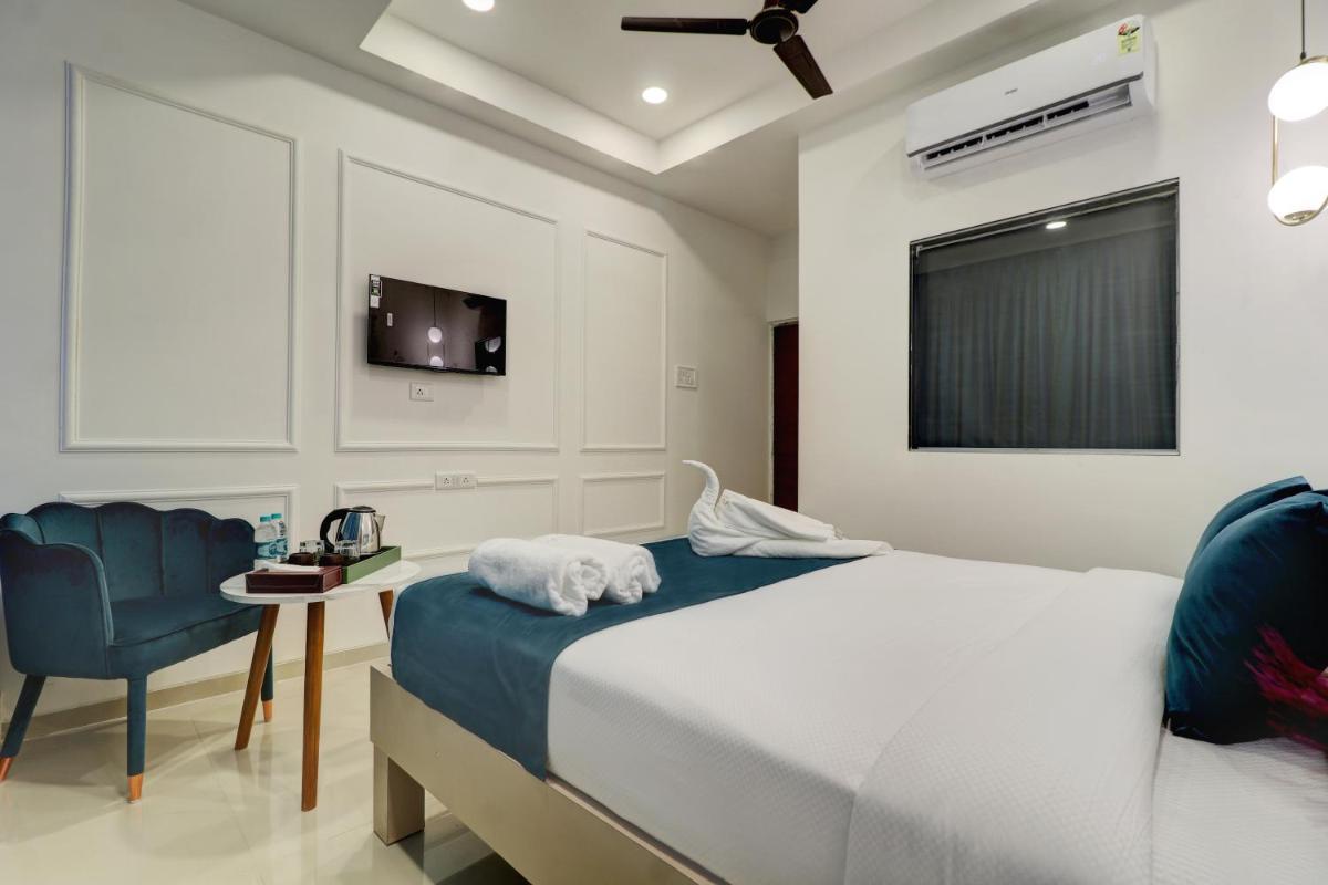 Hotel Aura Dombivali - Housity