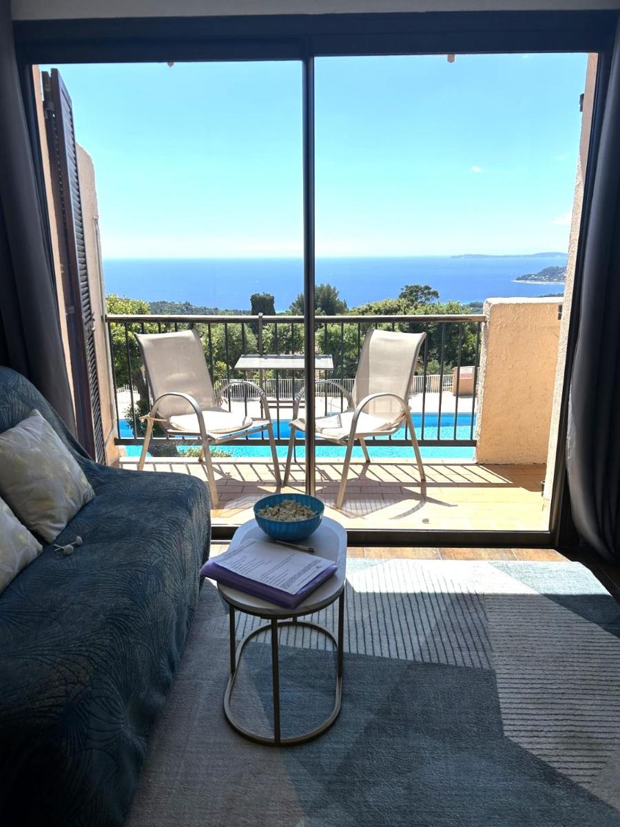 STUDIO POOL HOUSE VUE MER PANORAMIQUE AMAZING SEA VIEW WIFI LINGE INCLUT LINEN INCLUDEd - Housity