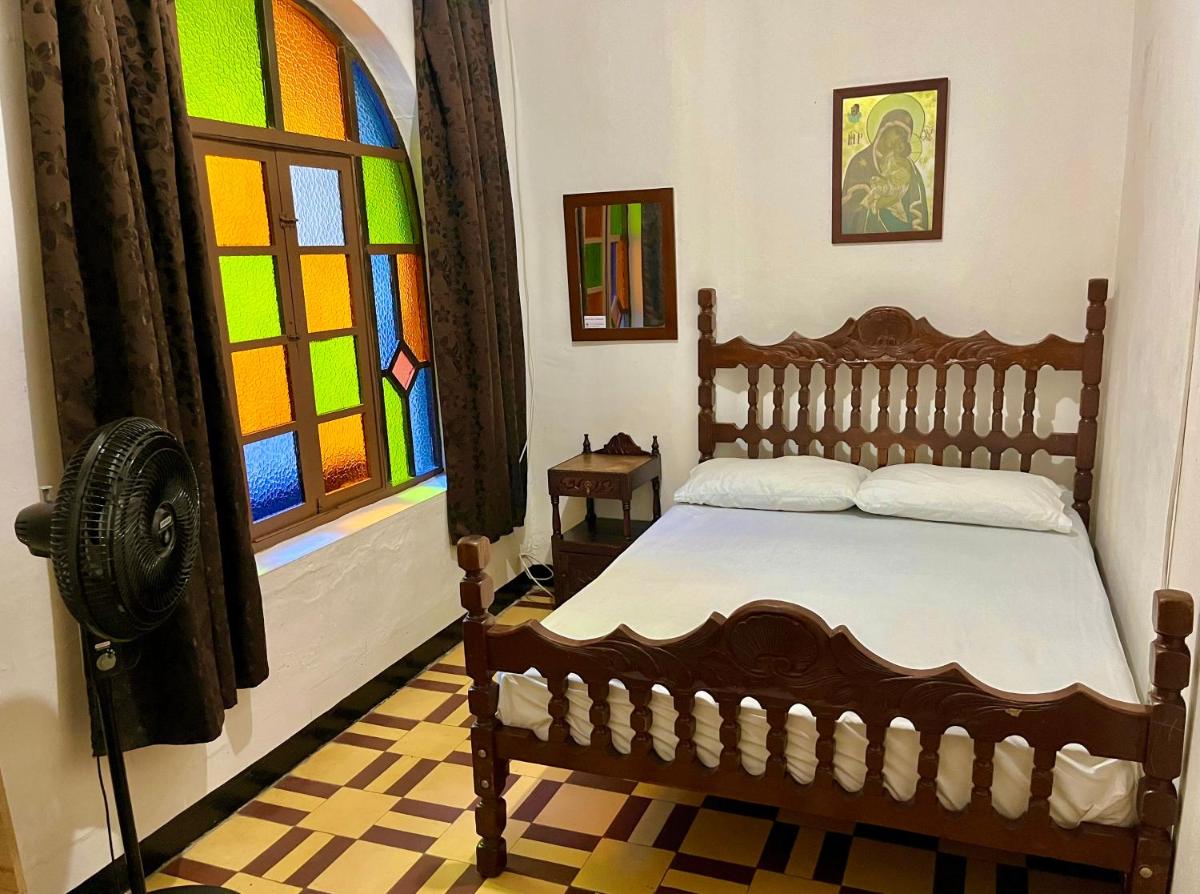 Casa Grande Hostal - Housity