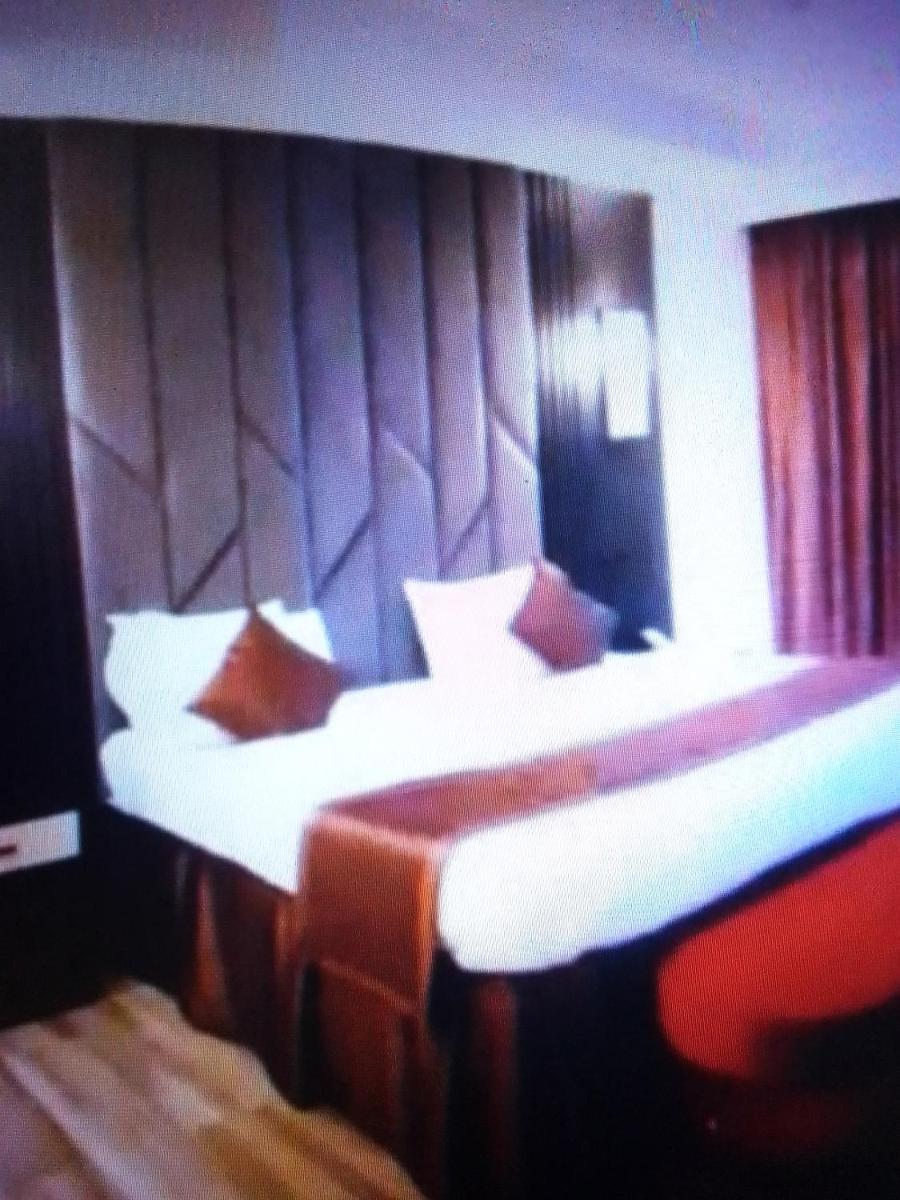 Suitetrails - Villa toscana luxe hotel port Harcourt
