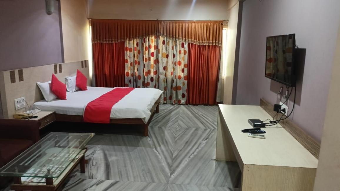 HOTEL SHRI KRISHN - Housity