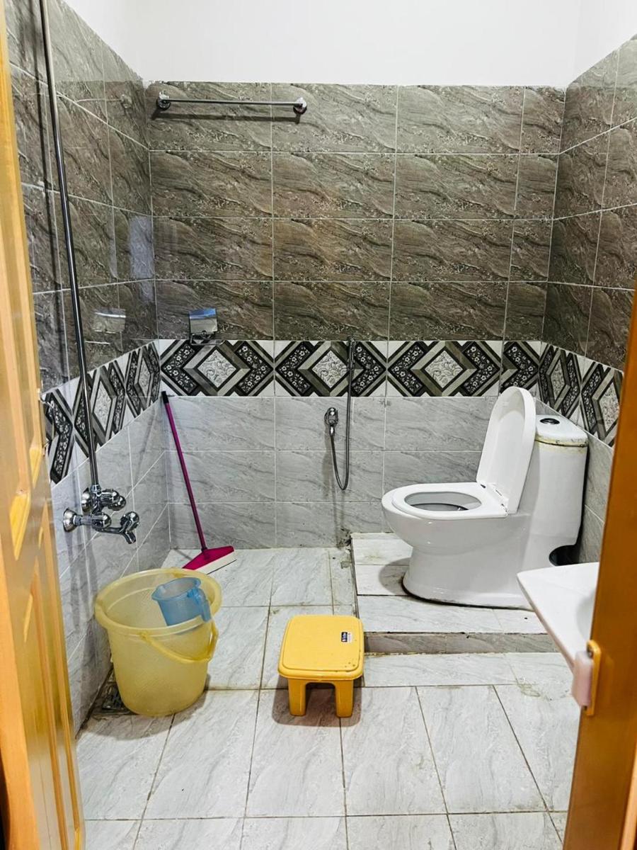 Riverine Hotel and Restaurant - Housity
