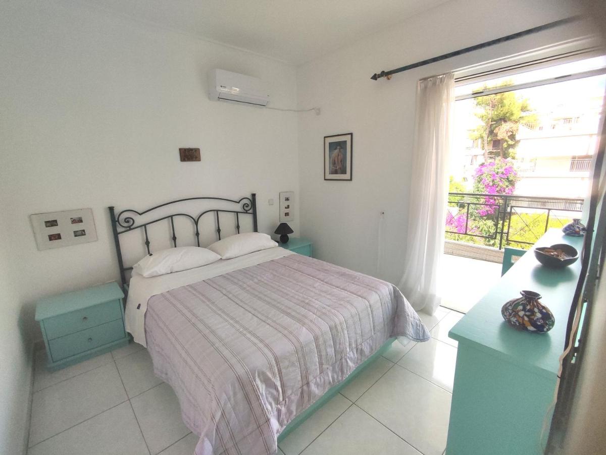 Suitetrails - Saronida Art Apartment