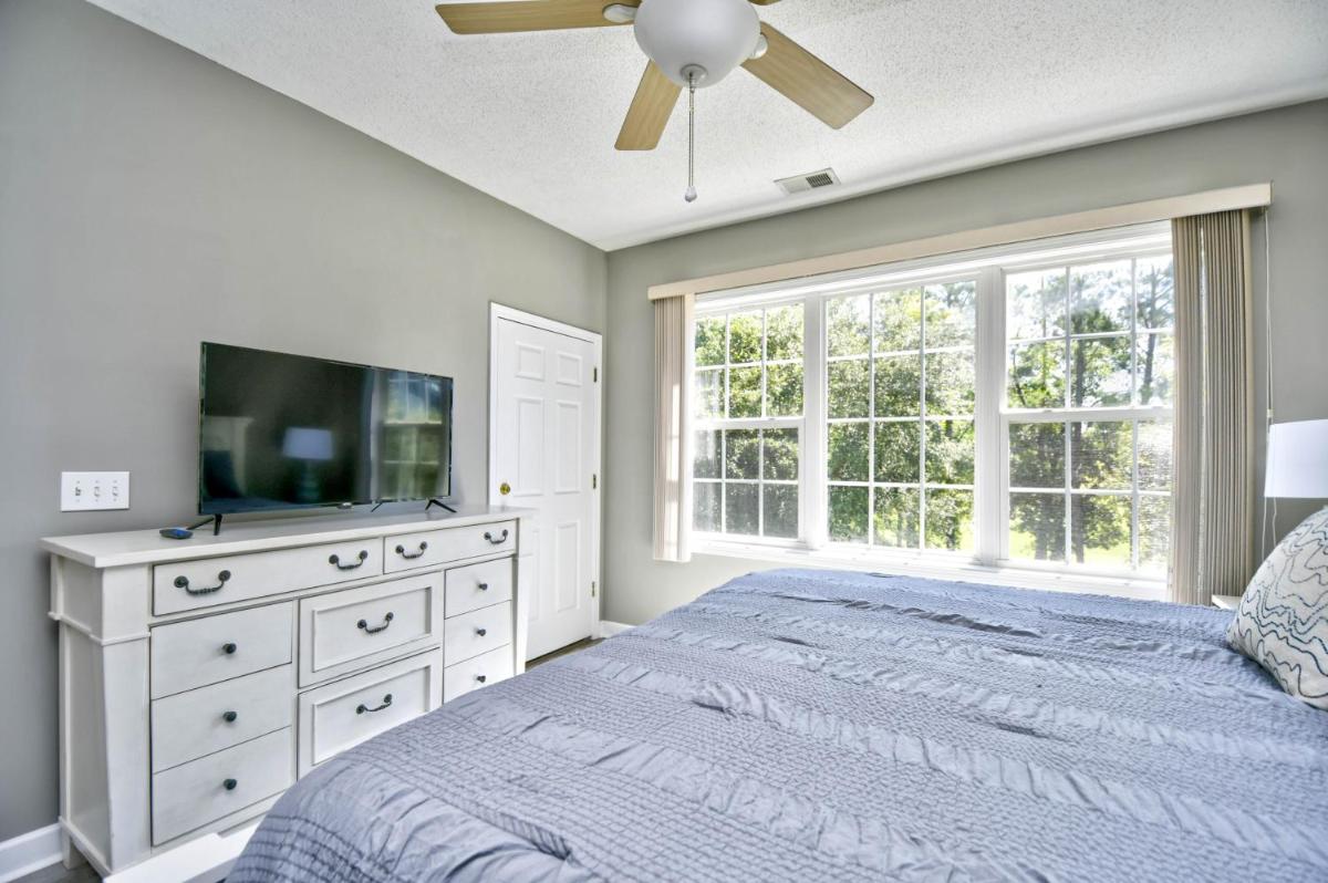 Serene Getaway at Arbor Trace in Barefoot Resort, North Myrtle Beach - Housity