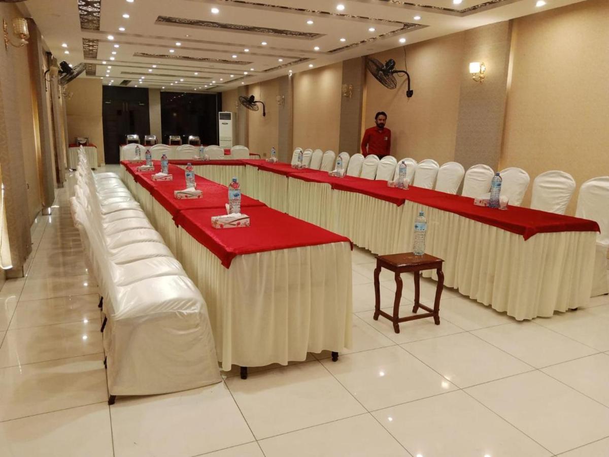 Royal Inn Hotels - Housity