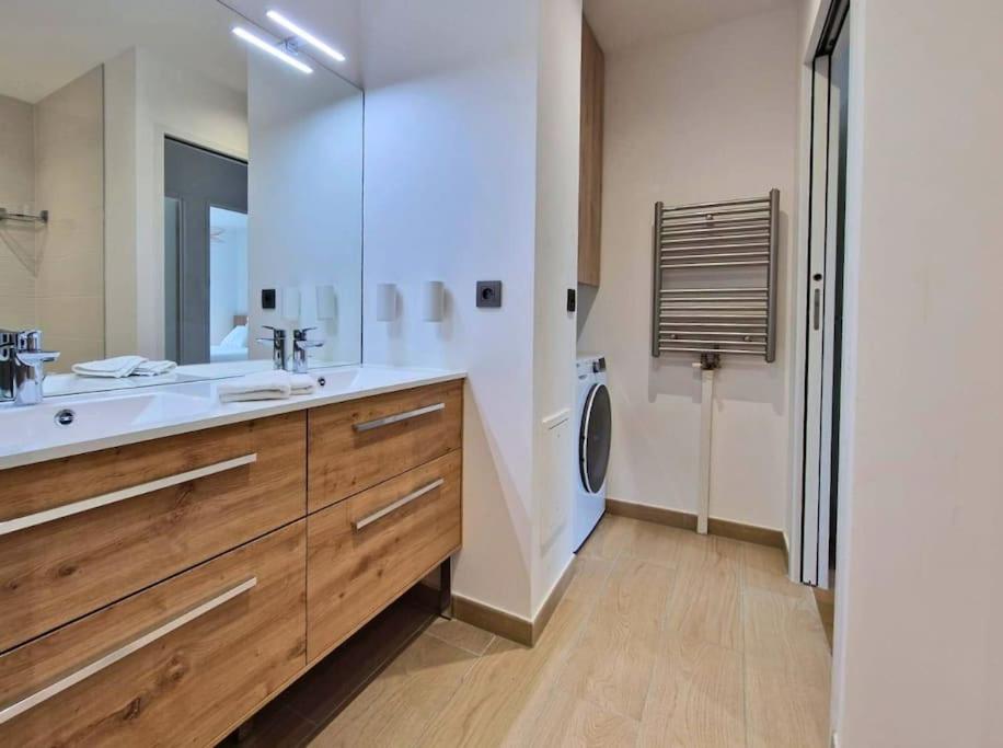 Suitetrails - Sublime appartement neuf T3 àPuteaux 61m2 proche La Défense, 10m2 de terrasse avec magnifique vue