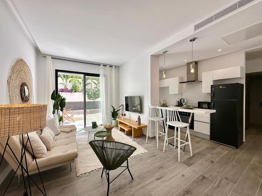 Suitetrails - Athéna Appartement