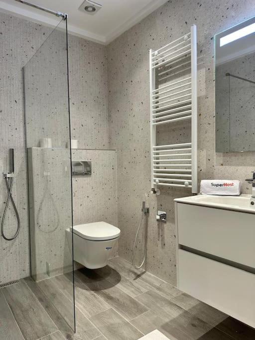 Suitetrails - Athéna Appartement