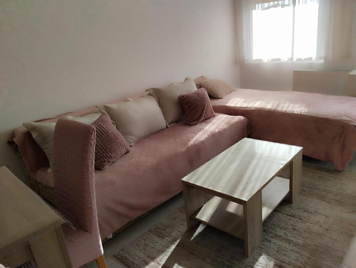 Apartman Lenka - Housity