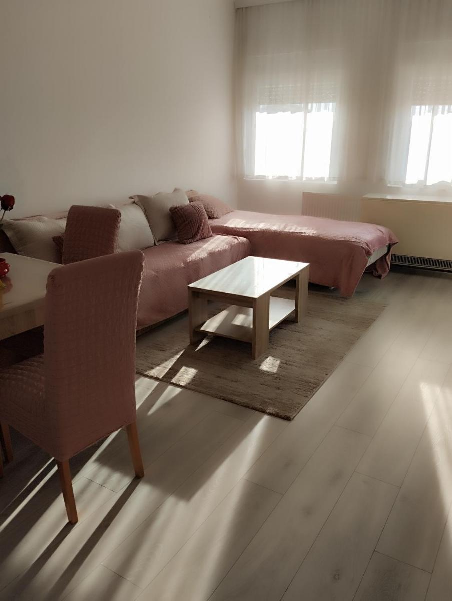 Apartman Lenka - Housity