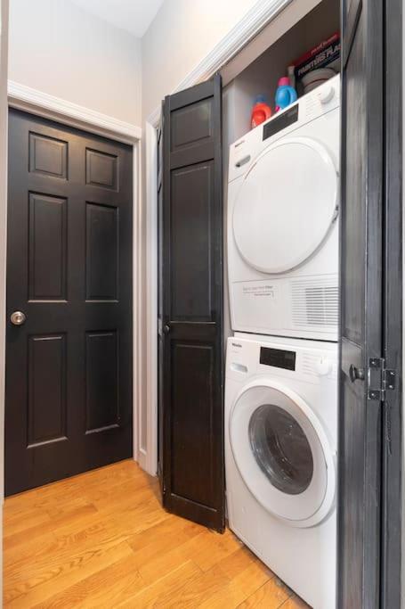 Suitetrails - Renovated Lower Eastside 2BR Washer Dryer