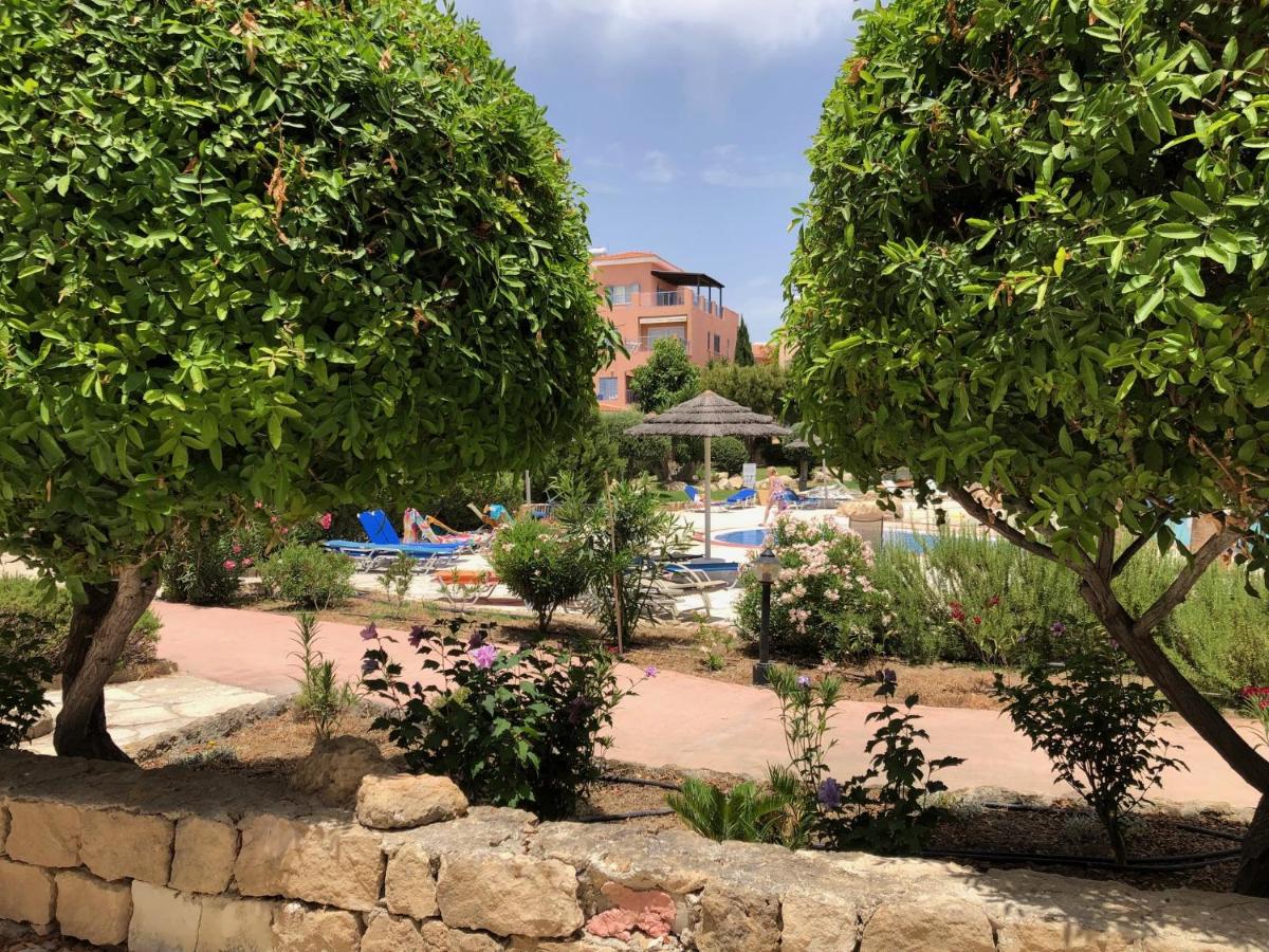 Suitetrails - Stylish 1 bedroom apartment in Limnaria Gardens