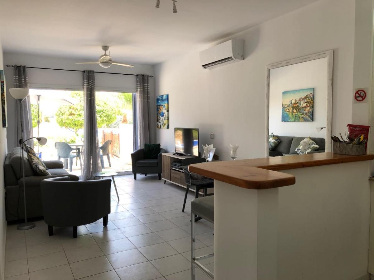 Suitetrails - Stylish 1 bedroom apartment in Limnaria Gardens