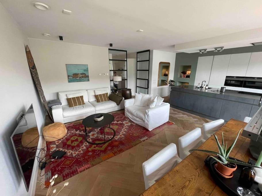 Trendy spacious, canal apartment terrace - Housity