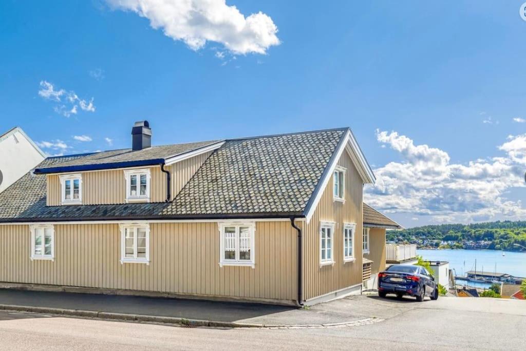 Villa Mariell- Larvik sentrum - Housity