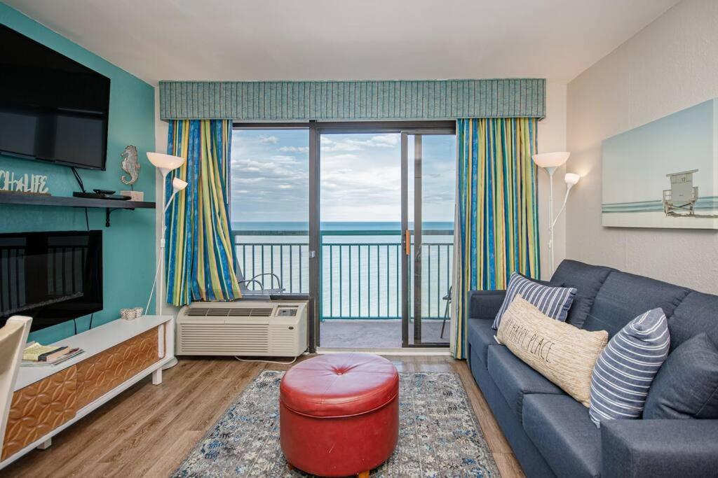 Myrtle Beach Oceanfront Retreat - Housity