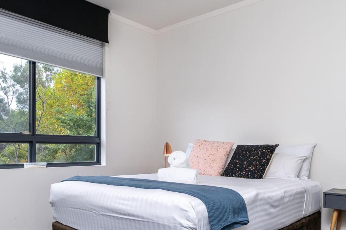 Suitetrails - Gateway Apt in Kingston Central