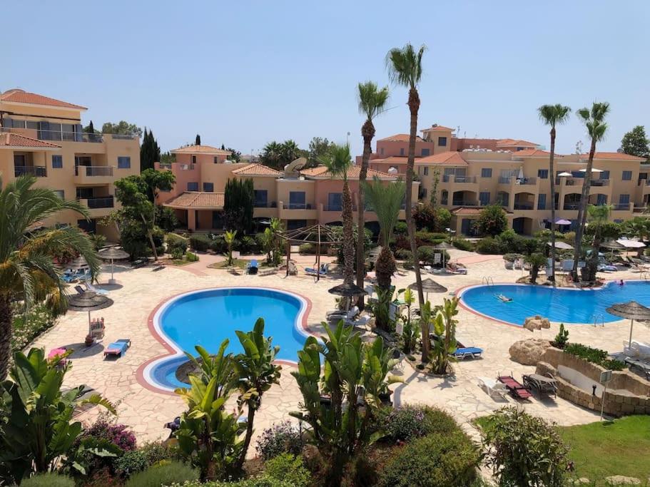 Limnaria Gardens spacious 1 bed with pool views - Housity