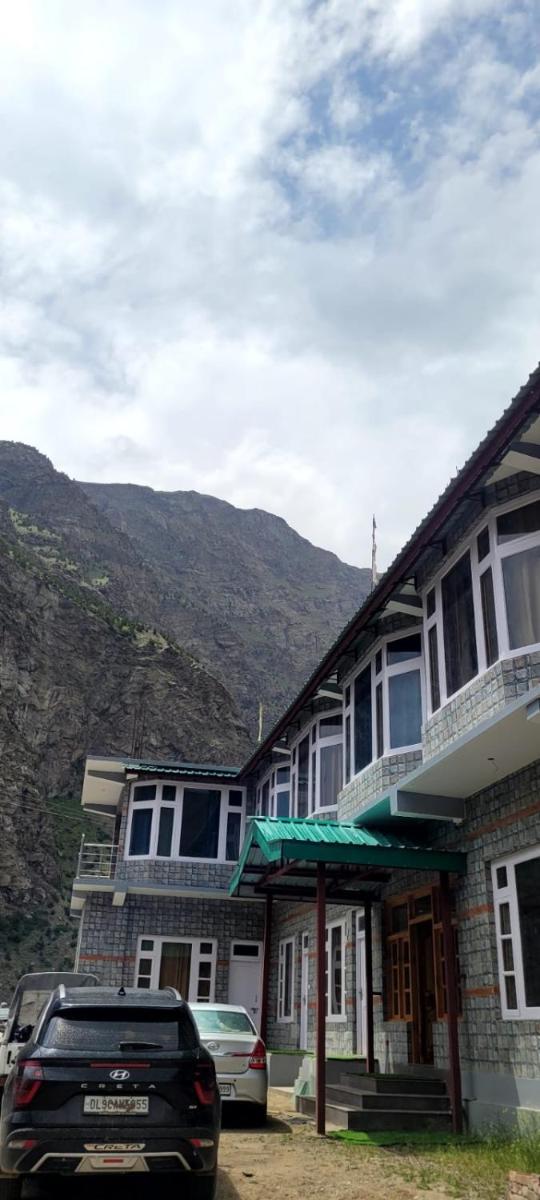 hotel Yolax - Housity