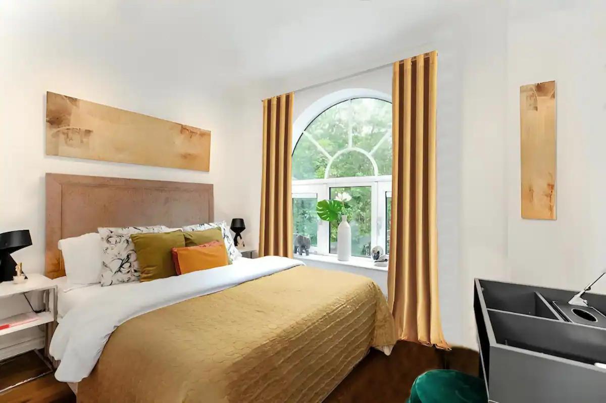 Suitetrails - AWESOME LEICESTER SQ! Fashion Flat for Theatre Families and Happy Friends