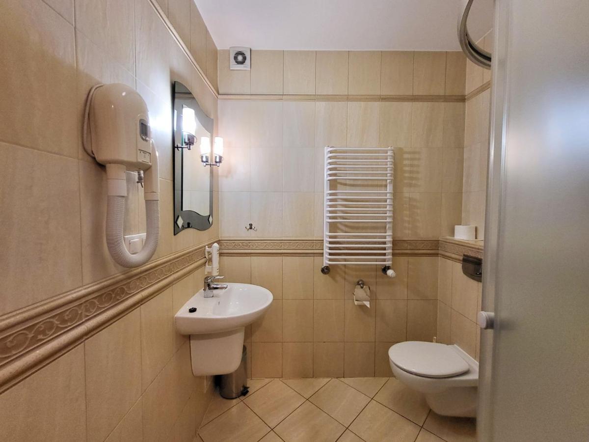 Hotel Hesperus - Housity