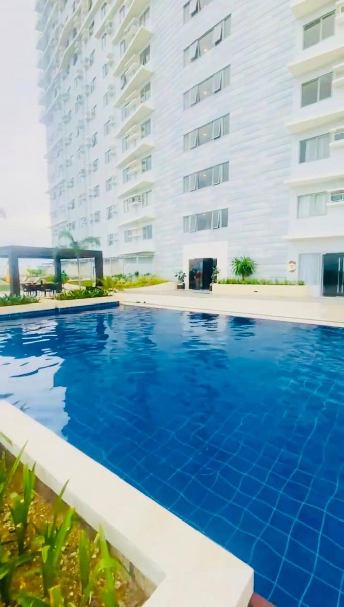 Studio Unit CaSaBlanco at Taft East Gate Cebu - Housity