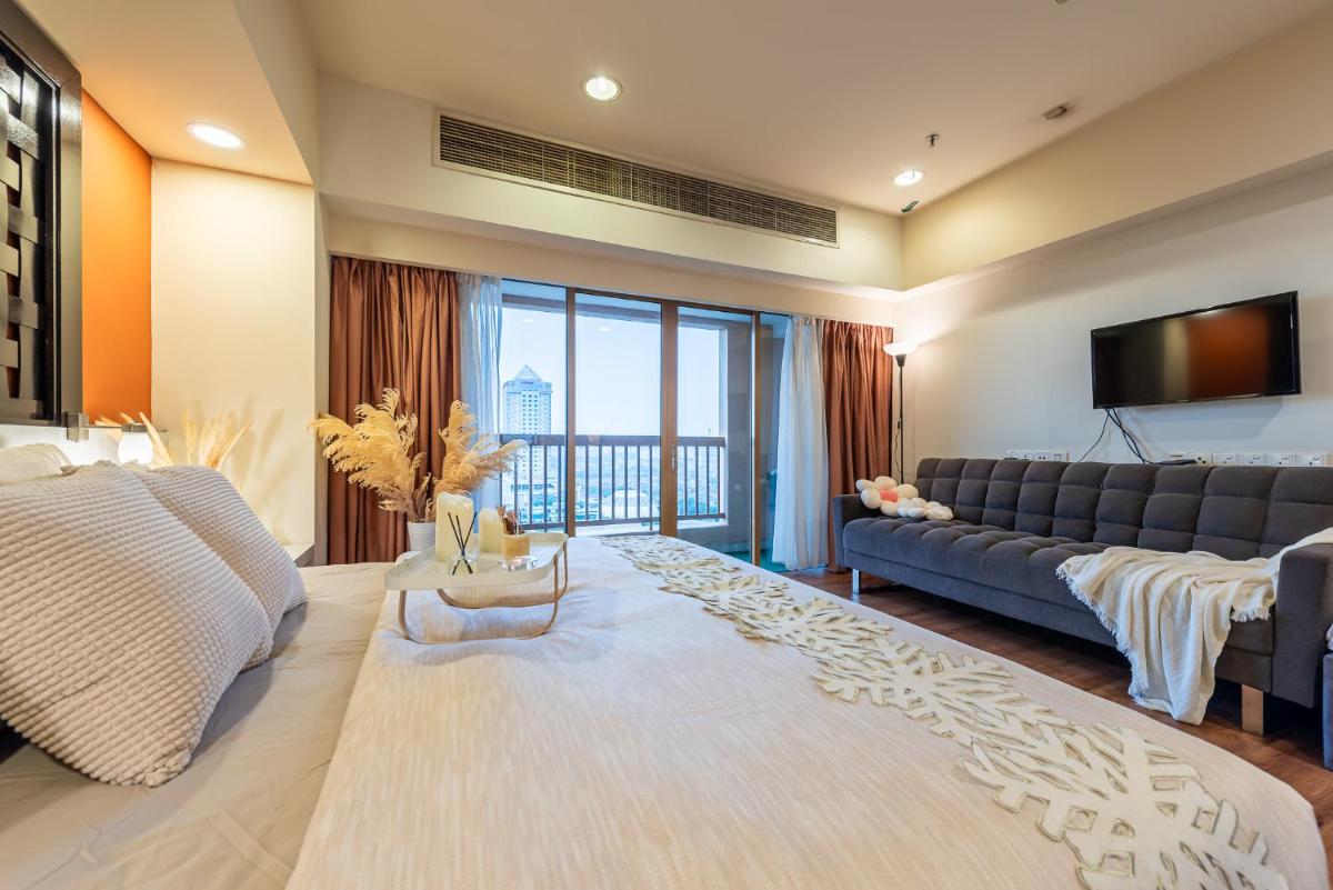 Suitetrails - Balcony Lagoon View 2-6pax Homestay Sunway Resort Suites