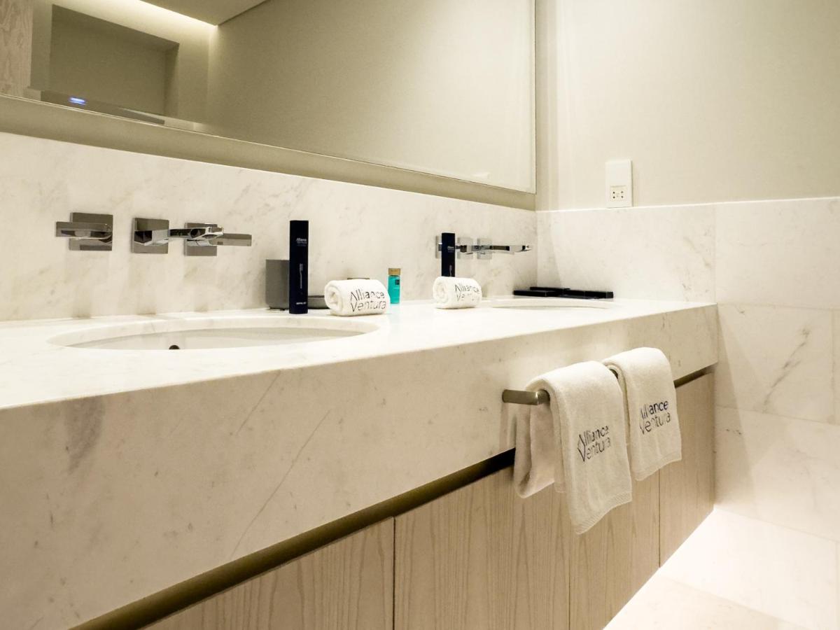 Suitetrails - Studio in Palm Tower with Stunning Sea View