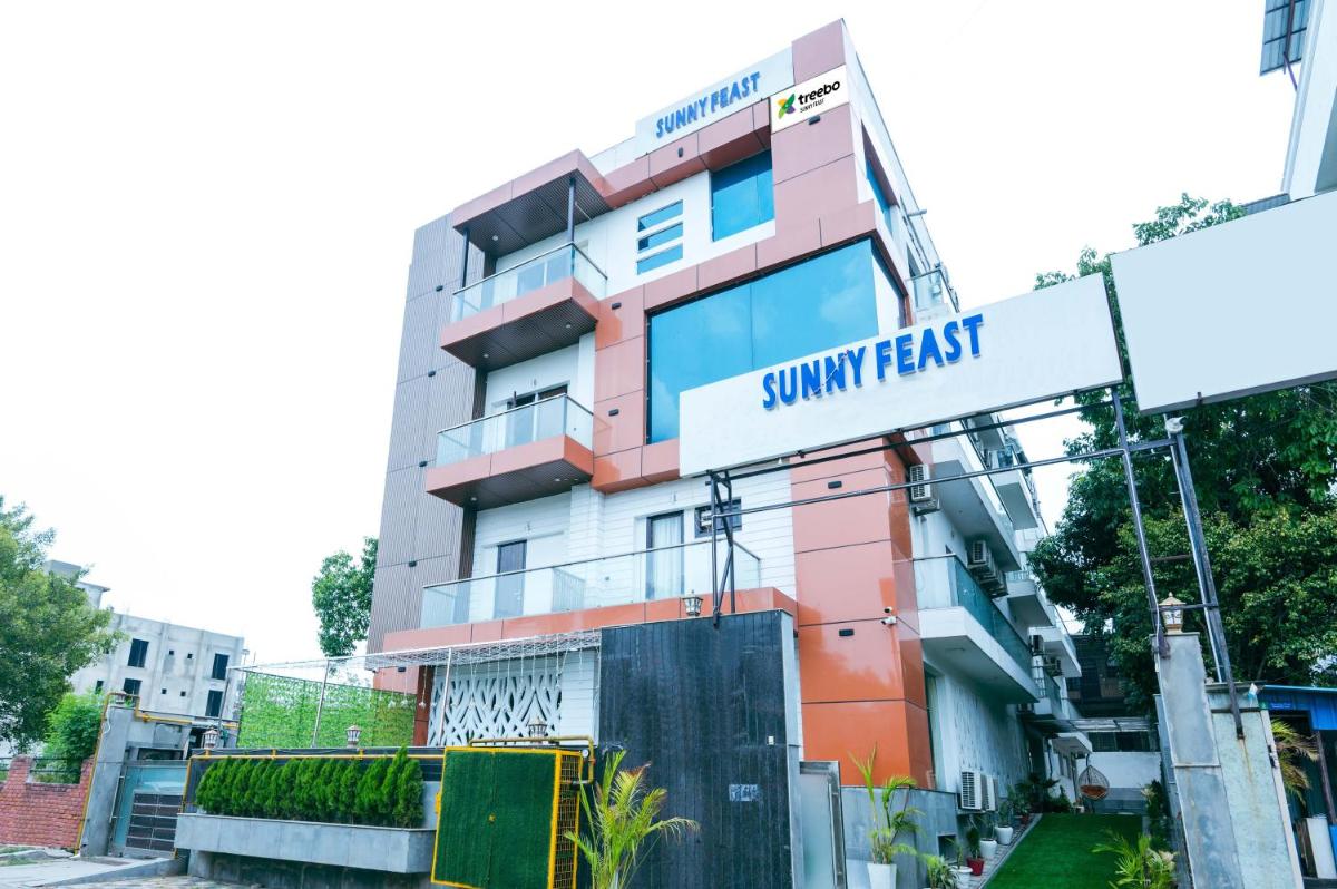 Treebo Sunny Feast - Housity