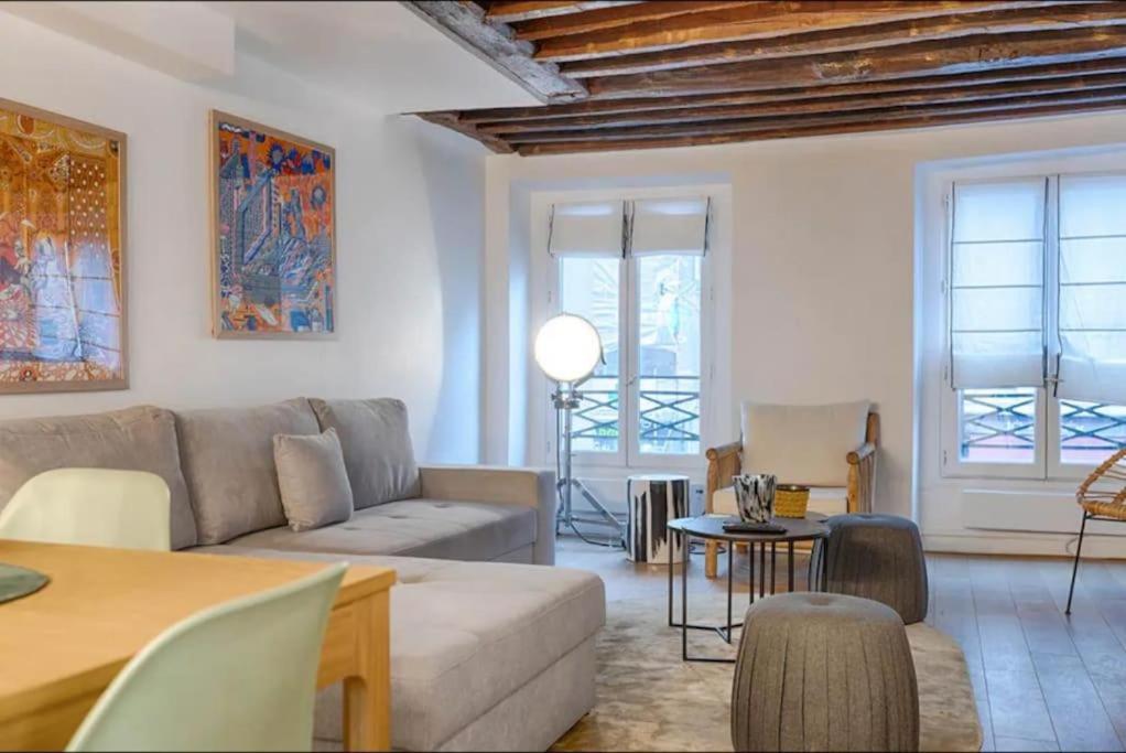 Suitetrails - Marais Place des Vosges Lovely Apartment 4P 1BR