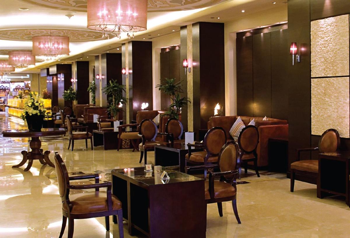 Suitetrails - Dorrar Al Eiman Royal Hotel