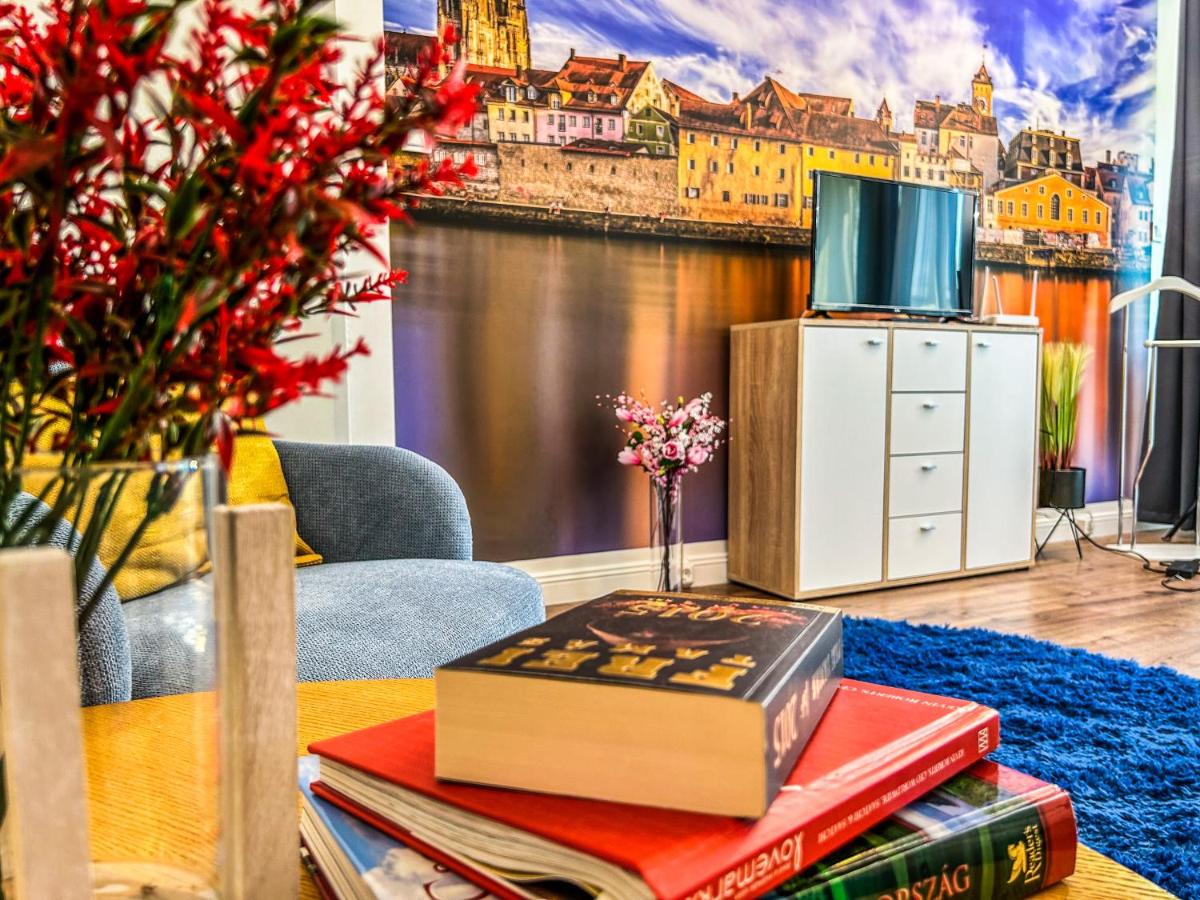Suitetrails - Villa Blue City Apartman