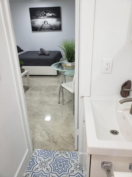 Suitetrails - Apts with Backyard Near Fort Lauderdale Beach, Nightlife, Cruise Port, Airport