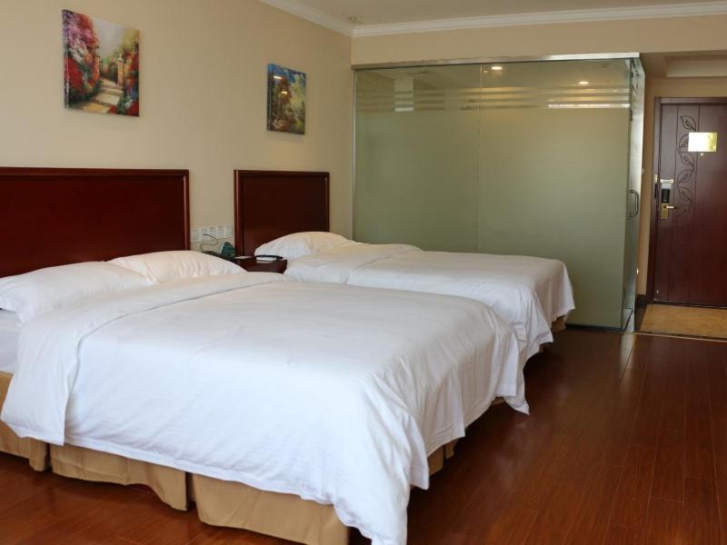 GreenTree Inn Jiangsu Yangzhou Gaoyou Tonghu Road Beihai Express Hotel - Housity