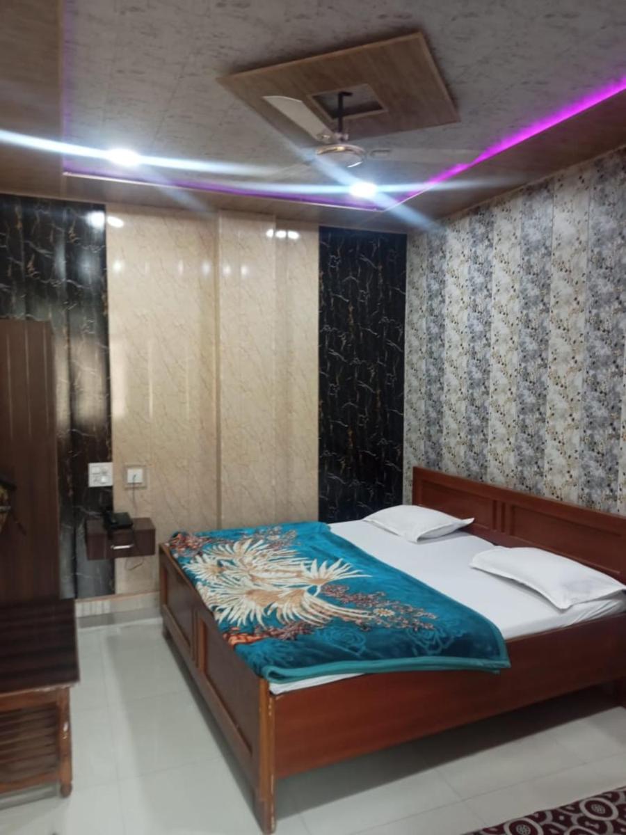 Goroomgo Parvati Residency Madhya Pradesh - Housity