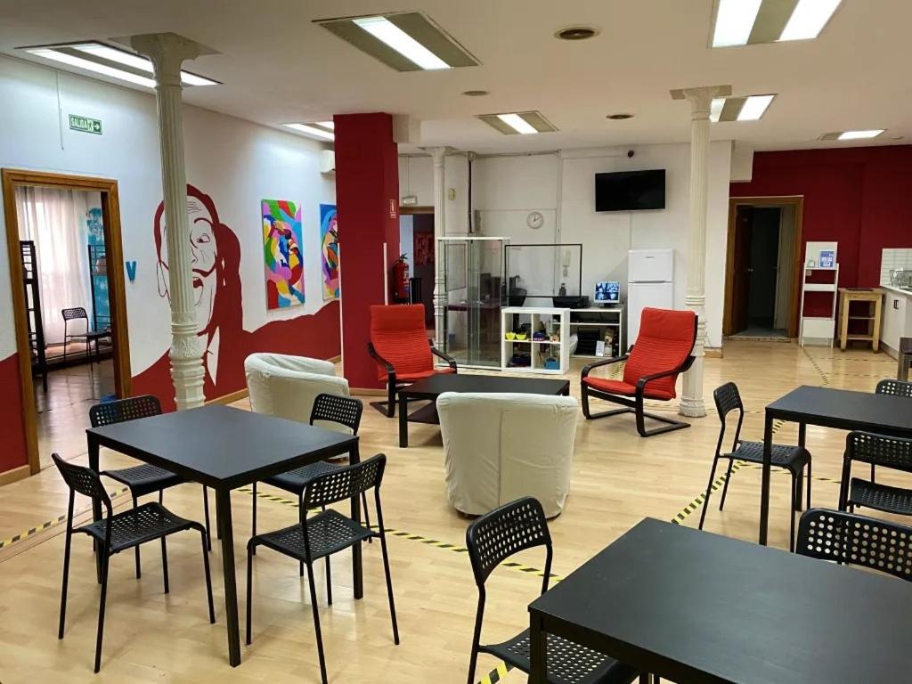 Bed Madrid Hostel by Bossh! Hotels - Housity