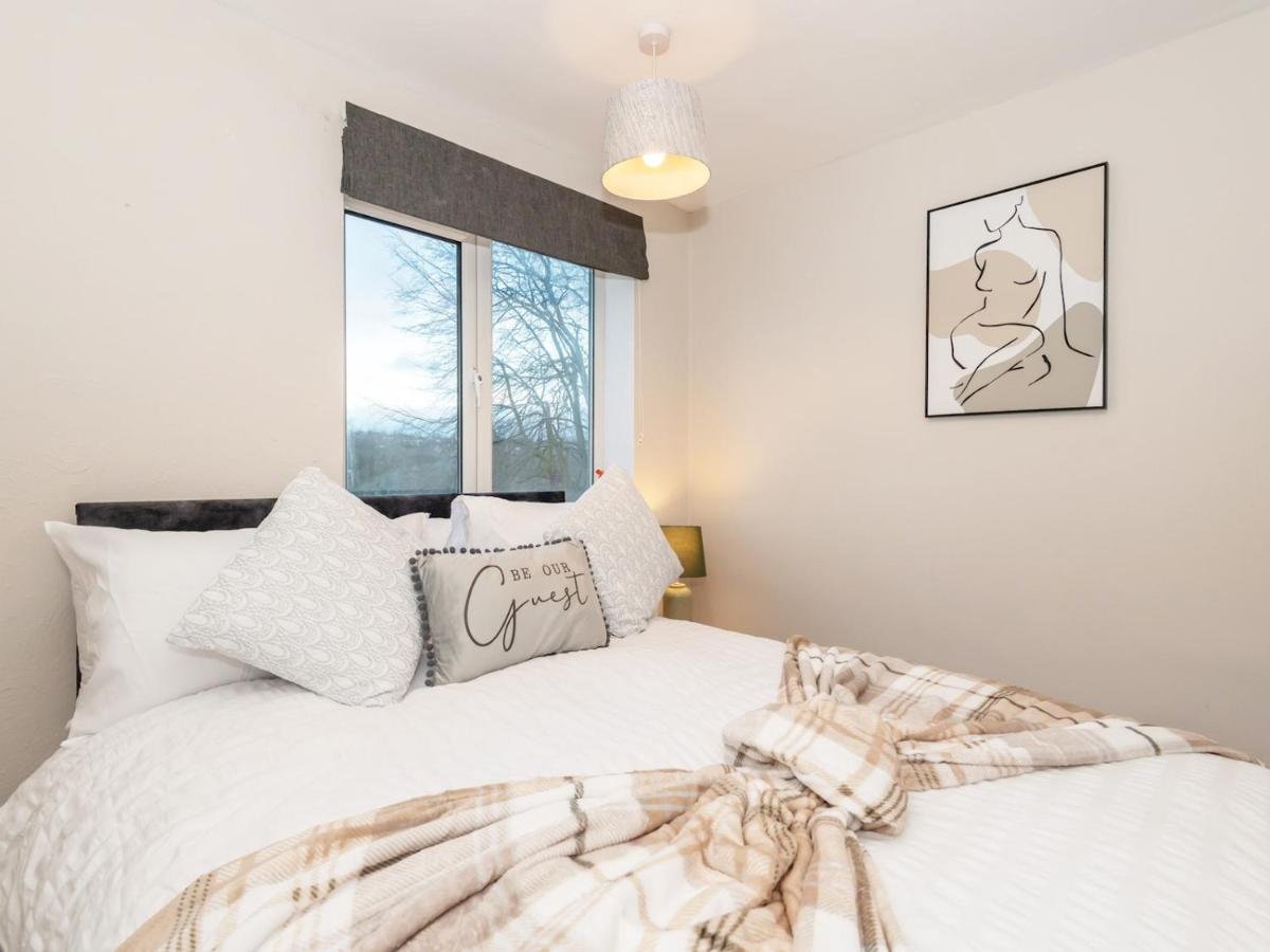 Chic Retreat - Horsforth Haven Pass the Keys - Housity