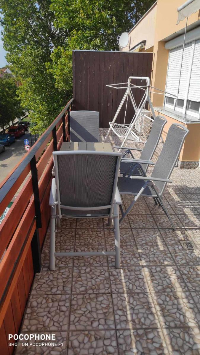 100 lépés - 100 steps - Apt with huge terrace next to the thermal bath - Housity