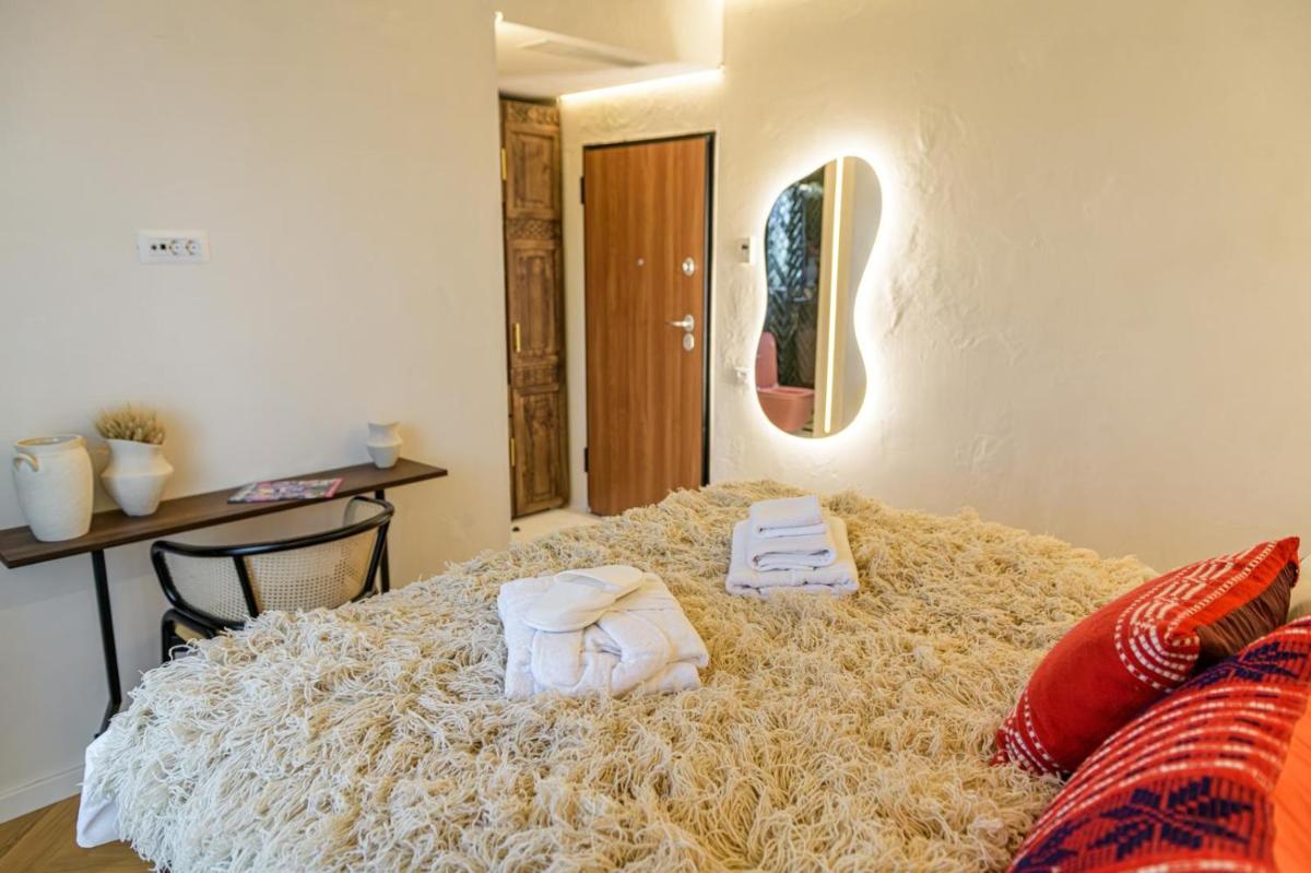 Suitetrails - Nishani 5 Stars Boutique Motel