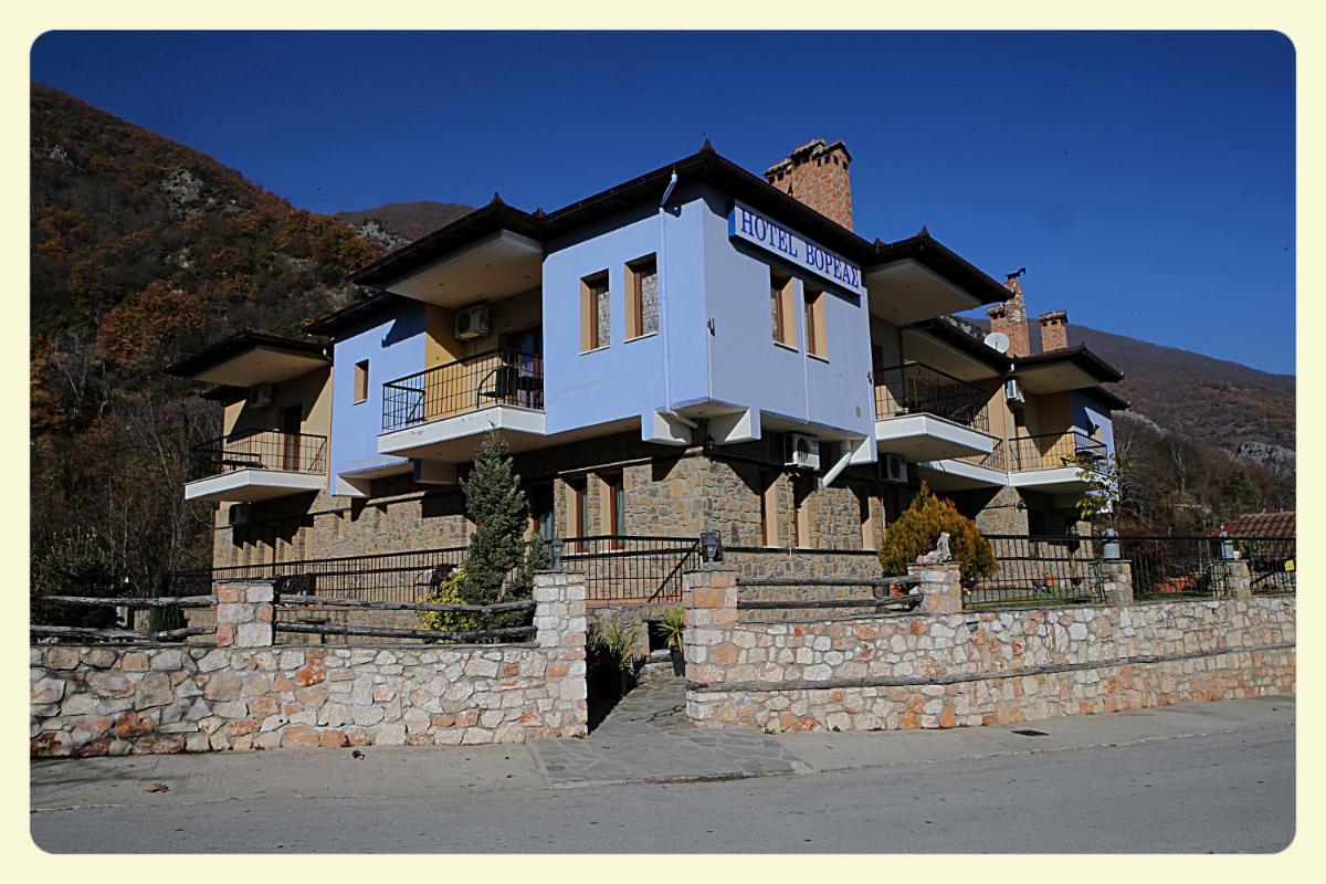 Suitetrails - Voreas Hotel