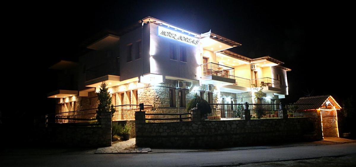 Suitetrails - Voreas Hotel
