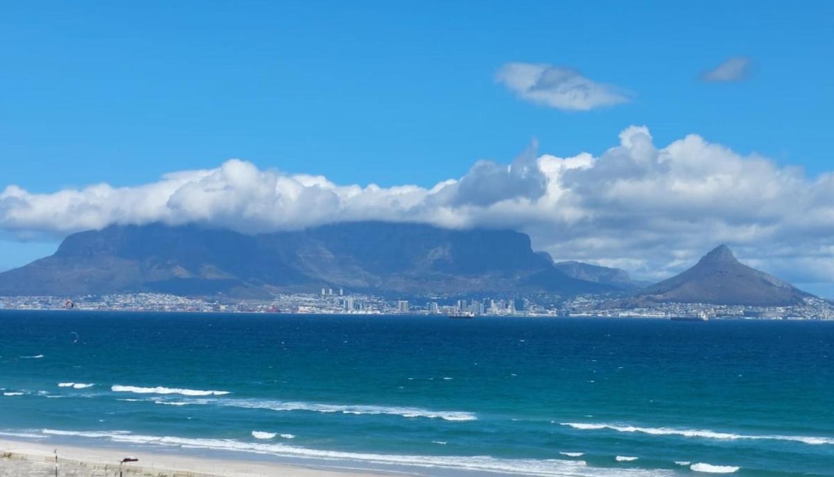 Cape Town Beachfront Accommodation in Blouberg - Housity