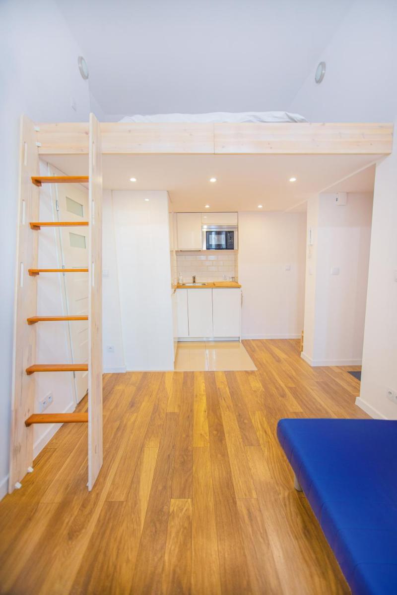 Suitetrails - Lovely Hoza str Studio Super central location