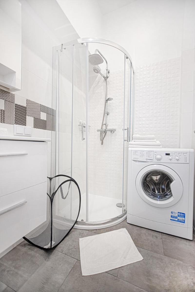 Suitetrails - Lovely Hoza str Studio Super central location
