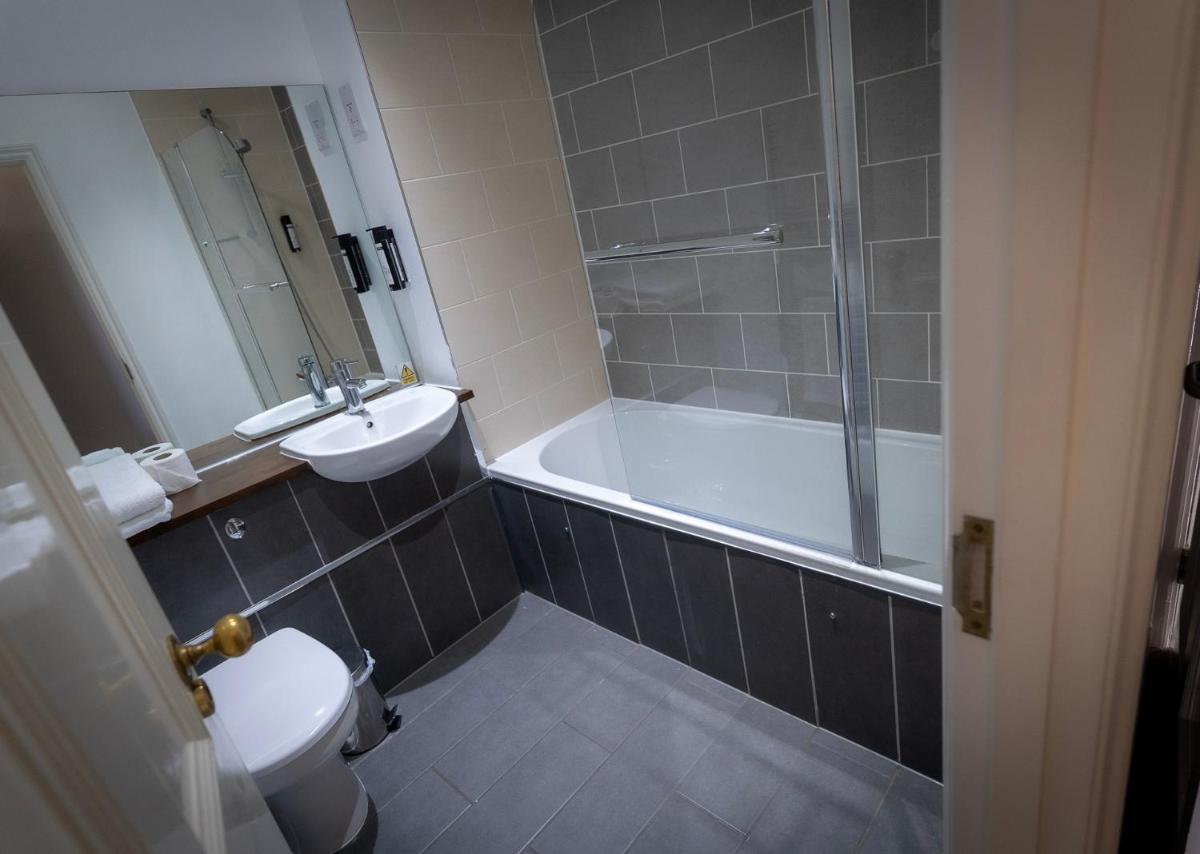 Thornbury Lodge - Housity