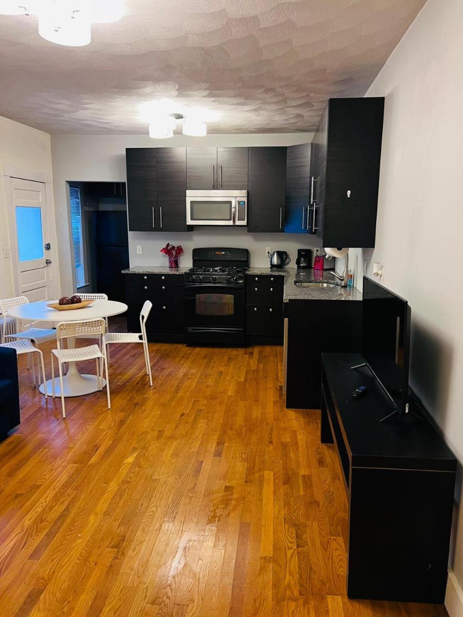 Renovated, 10 Min from the city - Housity